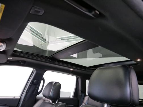 2017 Jeep Grand Cherokee Limited X