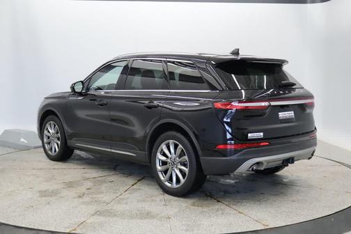 Infinite Black Metallic Clearcoat 2022 Lincoln Corsair Standard