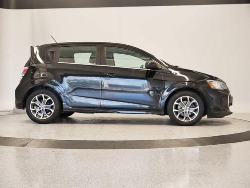 2017 Chevrolet Sonic LT