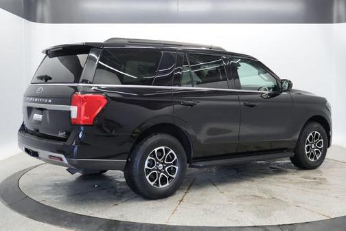 Agate Black Metallic 2024 Ford Expedition XLT