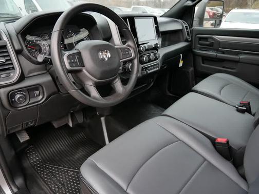 2024 RAM 3500 Tradesman Regular Cab 4x4 8' Box