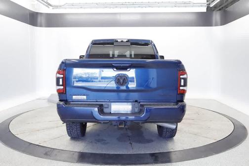 Patriot Blue Pearlcoat 2024 RAM 3500 Limited Crew Cab 4x4 6'4' Box