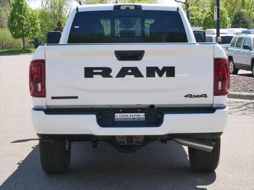2025 RAM 3500 Big Horn Crew Cab 4x4 6'4' Box
