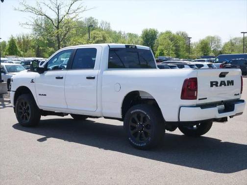 2025 RAM 3500 Big Horn Crew Cab 4x4 6'4' Box