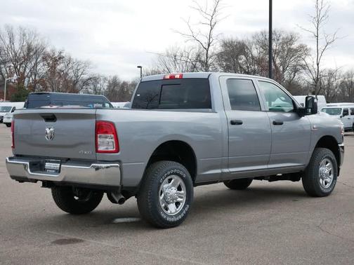 2024 RAM 3500 Tradesman Crew Cab 4x4 6'4' Box