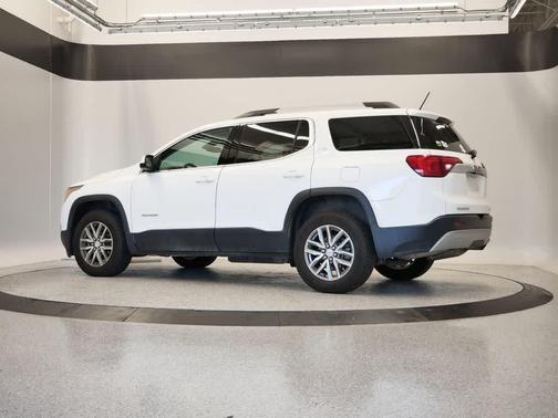 2017 GMC Acadia SLE-2