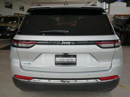 2025 Jeep Grand Cherokee 4xe Base