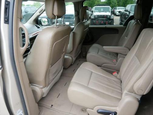 2015 Chrysler Town & Country Touring
