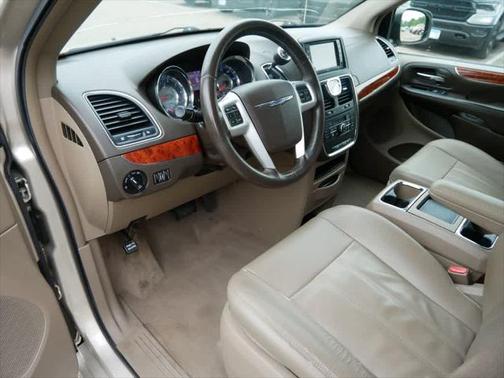 2015 Chrysler Town & Country Touring