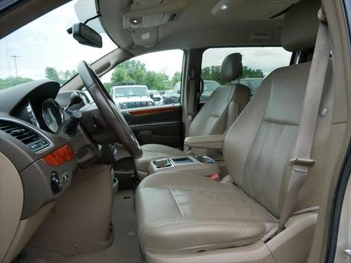 2015 Chrysler Town & Country Touring