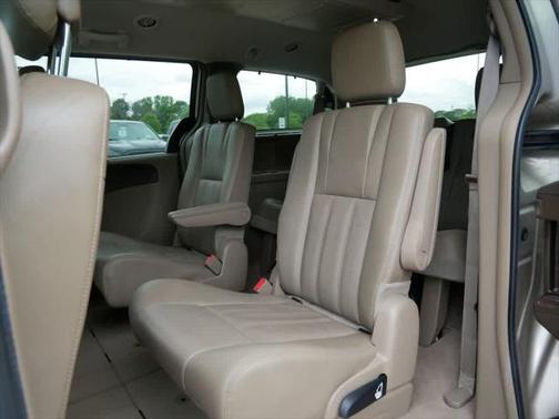 2015 Chrysler Town & Country Touring