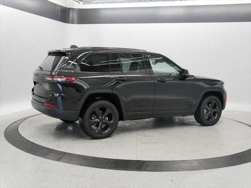 2023 Jeep Grand Cherokee Limited X