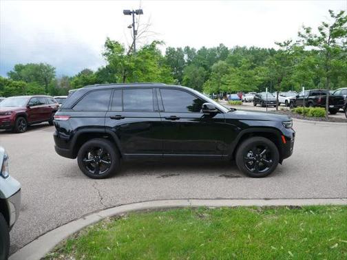 2023 Jeep Grand Cherokee Limited X