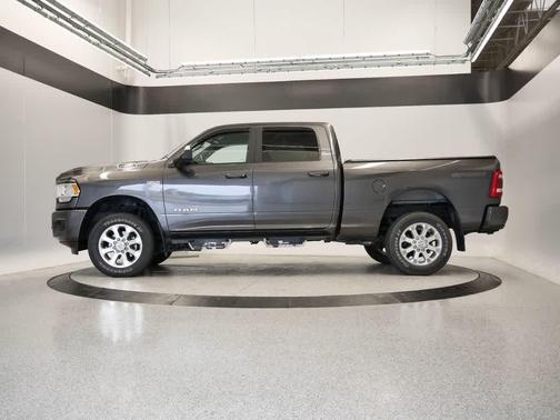 2022 RAM 2500 Big Horn Crew Cab 4x4 6'4' Box