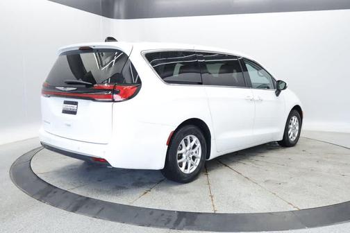 Bright White Clearcoat 2023 Chrysler Pacifica Touring L