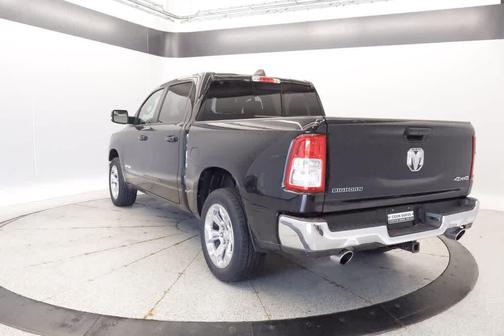 Diamond Black Crystal Pearlcoat 2022 RAM 1500 Big Horn/Lone Star