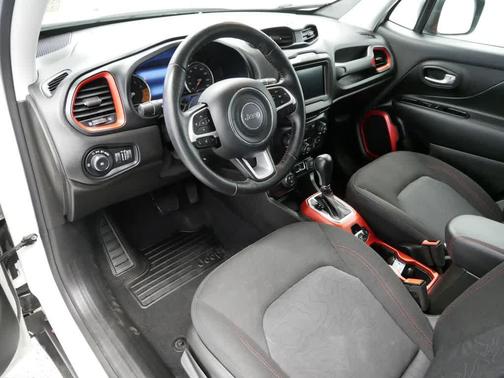 2020 Jeep Renegade Trailhawk