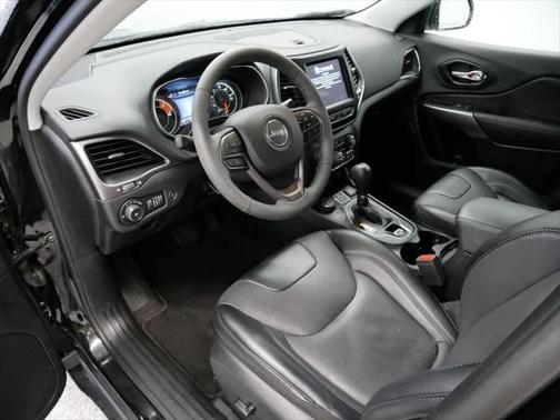 2022 Jeep Cherokee Latitude Lux