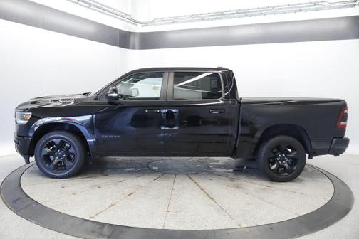 Diamond Black Crystal Pearlcoat 2019 RAM 1500 Big Horn
