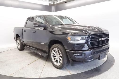 Diamond Black Crystal Pearlcoat 2023 RAM 1500 Laramie