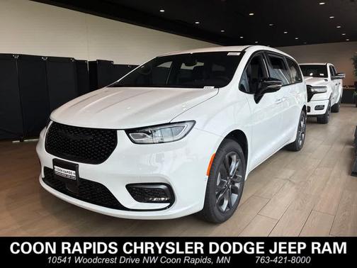 Bright White Clearcoat 2026 Chrysler Pacifica L