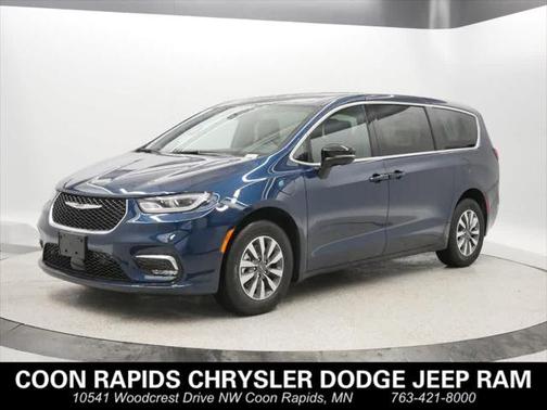 2025 Chrysler Pacifica Hybrid Select