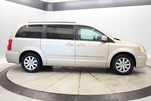 Cashmere/Sandstone Pearlcoat 2014 Chrysler Town & Country Touring