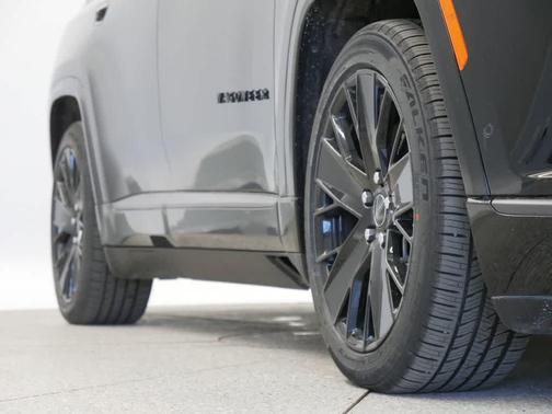 2024 Jeep Wagoneer S Launch Edition