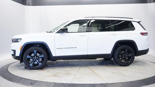Bright White Clearcoat 2023 Jeep Grand Cherokee L Altitude