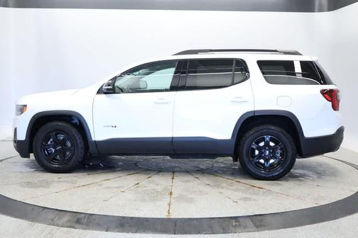 White Frost Tricoat 2022 GMC Acadia AWD AT4