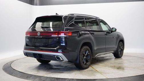 2024 Volkswagen Atlas 2.0T SE w/Technology 4MOTION