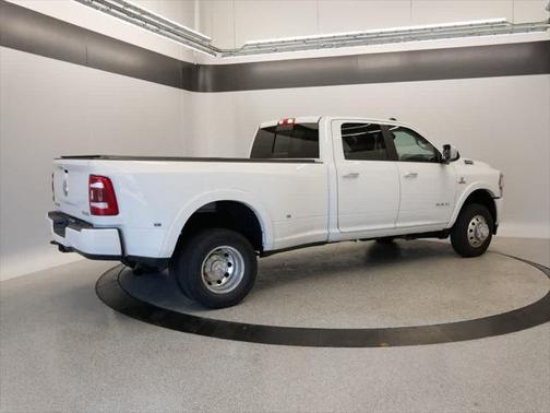 2022 RAM 3500 Laramie Crew Cab 4x4 8' Box