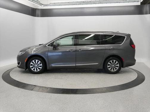 2020 Chrysler Pacifica Touring-L Plus