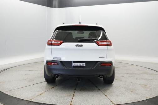 Bright White Clearcoat 2014 Jeep Cherokee Latitude