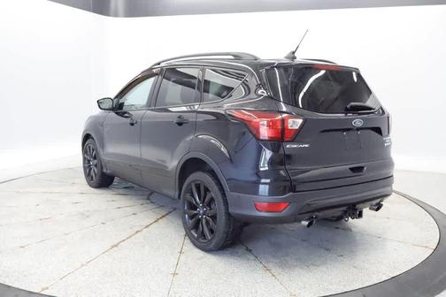 Agate Black Metallic 2019 Ford Escape Titanium