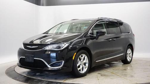2018 Chrysler Pacifica Touring-L