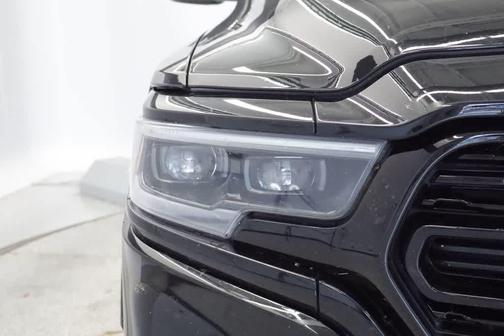Diamond Black Crystal Pearlcoat 2020 RAM 1500 Limited
