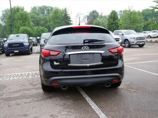2017 INFINITI QX70 Base
