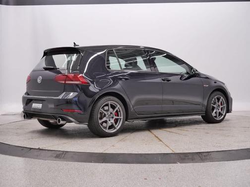 Deep Black Pearl 2020 Volkswagen Golf 1.4T TSI