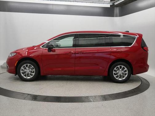 2025 Chrysler Pacifica L