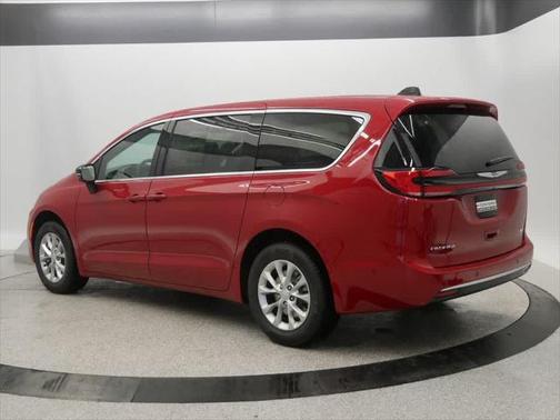 2025 Chrysler Pacifica L