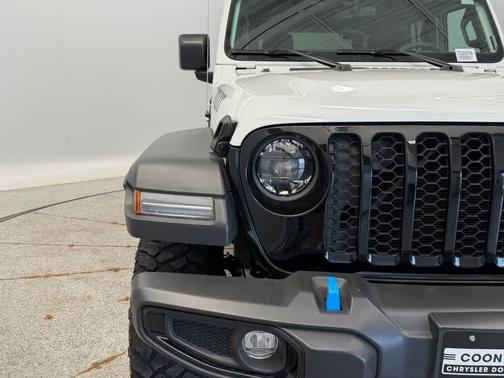 Bright White Clearcoat 2023 Jeep Wrangler 4xe Base
