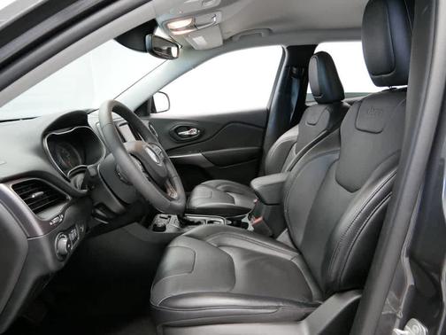 2022 Jeep Cherokee Latitude Lux