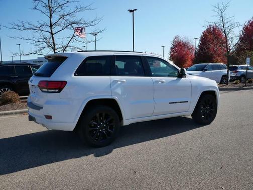 2021 Jeep Grand Cherokee Laredo