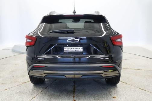 Mosaic Black Metallic 2024 Chevrolet Trax FWD ACTIV