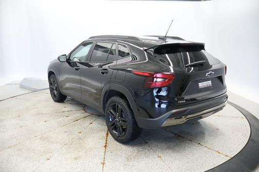 Mosaic Black Metallic 2024 Chevrolet Trax FWD ACTIV