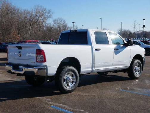 2024 RAM 2500 Tradesman Crew Cab 4x4 6'4' Box