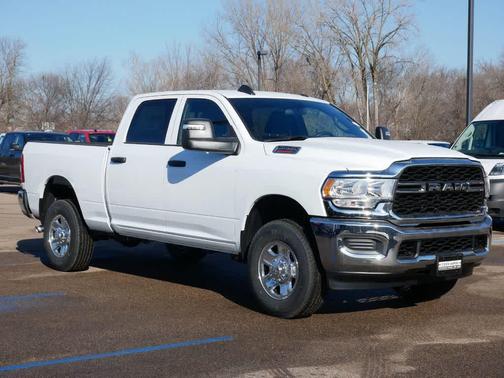 2024 RAM 2500 Tradesman Crew Cab 4x4 6'4' Box