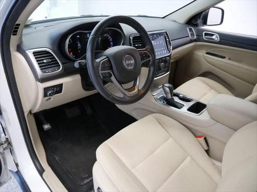 2022 Jeep Grand Cherokee Laredo