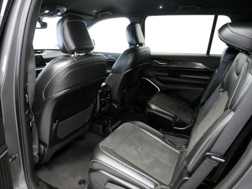2022 Jeep Grand Cherokee L Altitude
